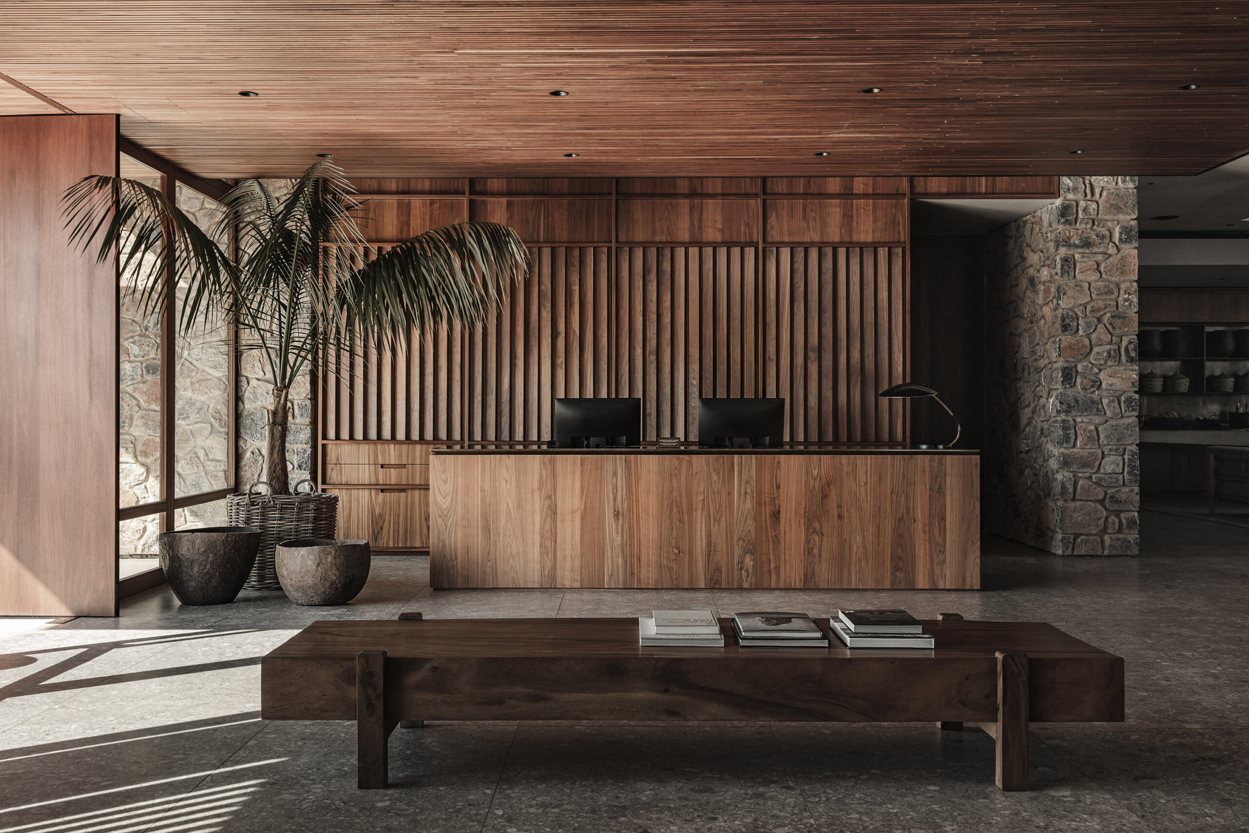 GEORG-ROSKE_SLIDER_2025_08