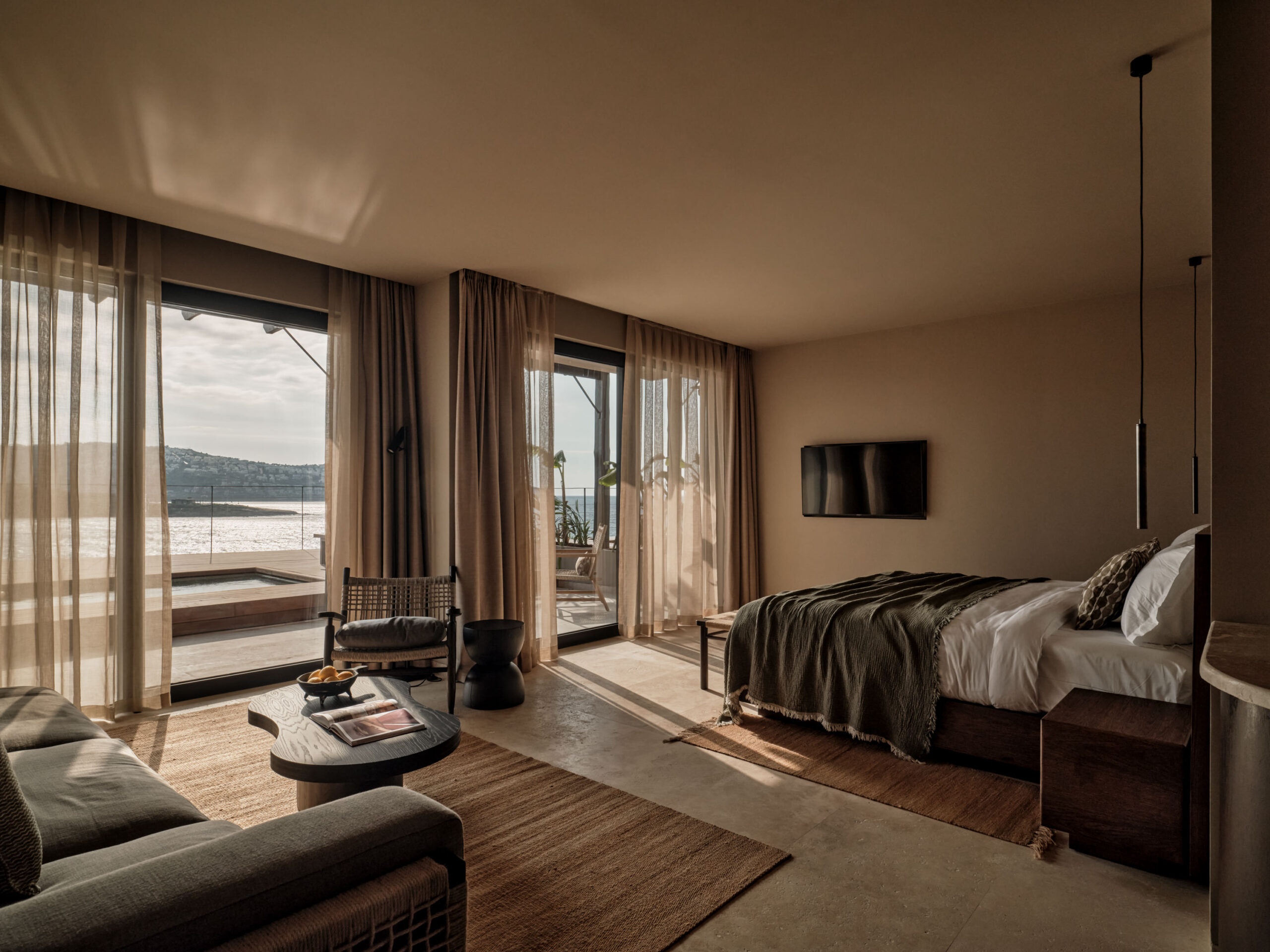 OKU-BODRUM_Deluxe-Suite_Private-Pool_258_LowRes
